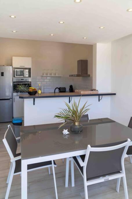 לה גוסייר Blue Lagoon Appart En Residence Acces Plage מראה חיצוני תמונה